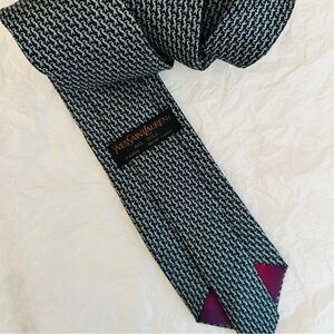 Yves Saint Laurent YSL Necktie Tie 100% Silk Logo print